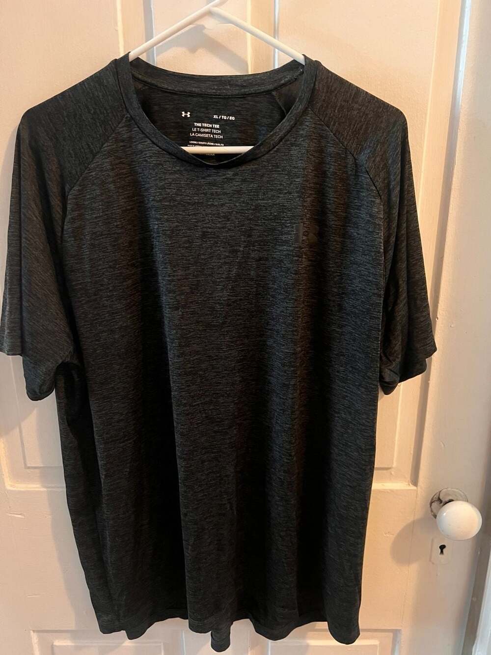 Under Armour The Tech Tee Size XL Charcoal Gray Athletic T-Shirt